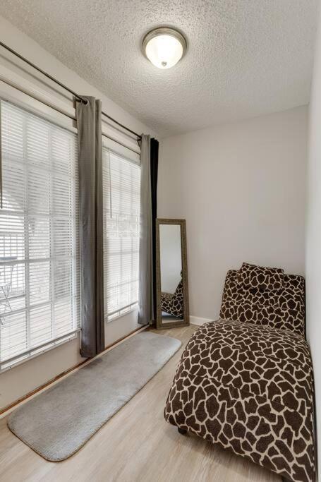 Lovely 2 Bdr Condo With Balcony 2M To Broadway 내슈빌 외부 사진