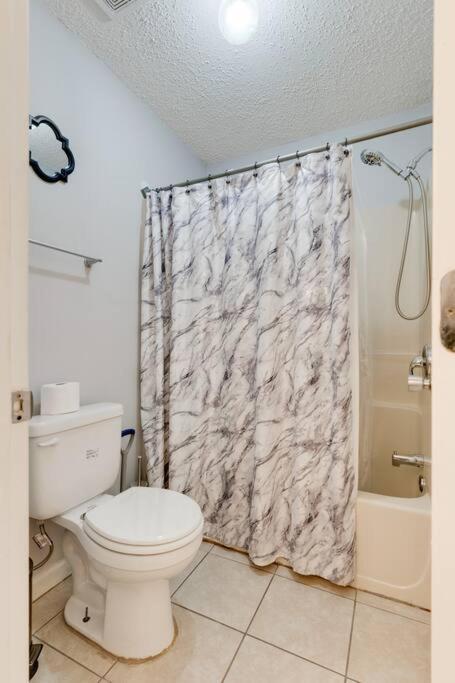 Lovely 2 Bdr Condo With Balcony 2M To Broadway 내슈빌 외부 사진
